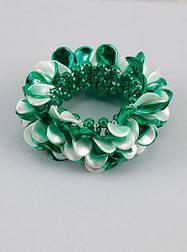 Theme Bracelets Green & White Petals